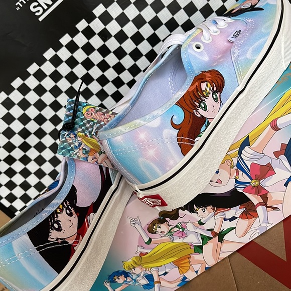 Vans Authentic Pretty Guardians & Tuxedo Mask Sailor Moon Men’s sneakers - Picture 14 of 16